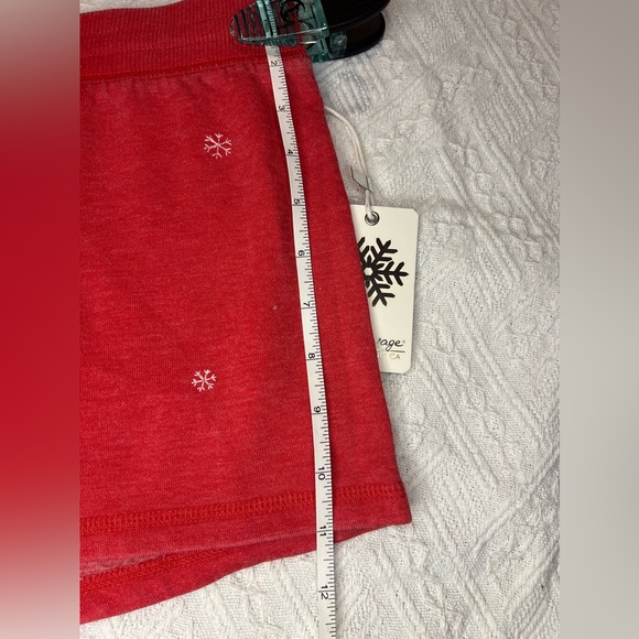 PJ Salvage Drawstring Embroidered Joyful Snowflake, size Large in “Red Hot”, NWT - Picture 8 of 9